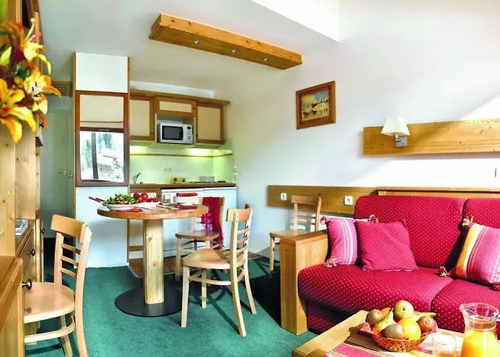 Pierre & Le Peillon Aparthotel