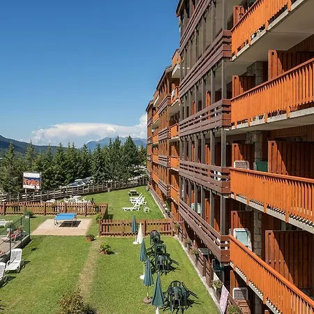 Pierre & Le Peillon Aparthotel Meribel