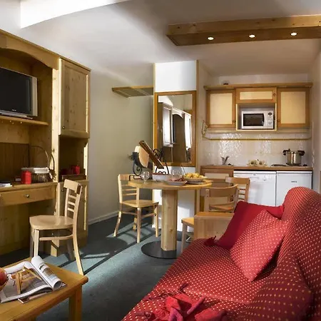 Pierre & Le Peillon Lägenhetshotell