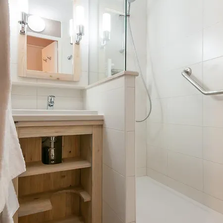 Lägenhetshotell Pierre & Le Peillon 3*